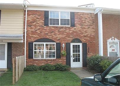 1st image of 910 Bellows Ave