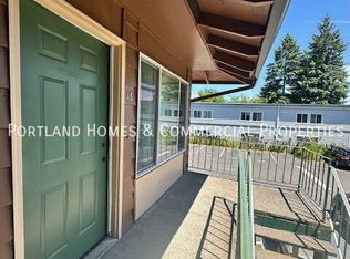10235 NE Prescott St APT 16, Portland, OR 97220