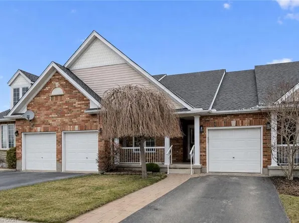 33 Thornton St, Guelph, ON N1E 7B1