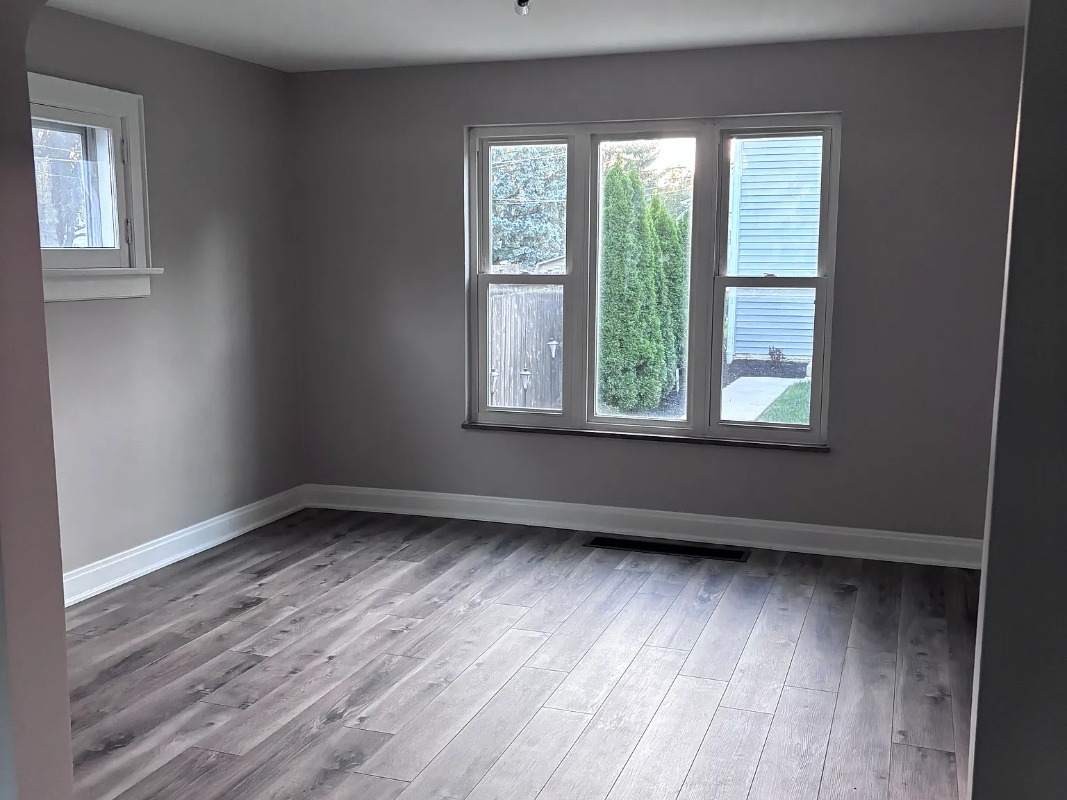 3 bed, 1200 sqft, $3,000 — Photo 3