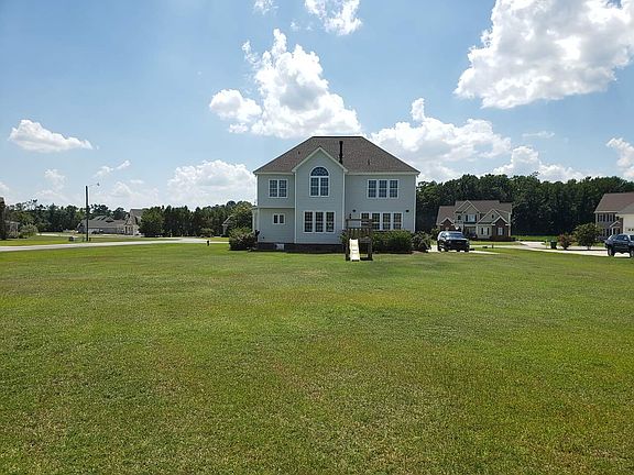 2nd image of 315 Gilman Ct