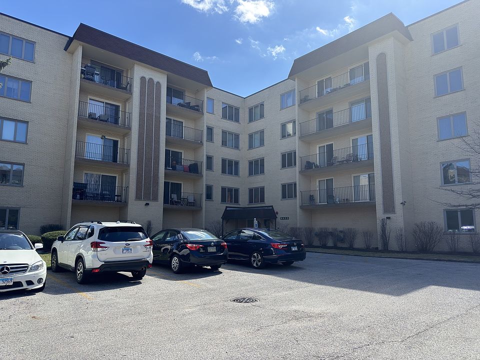 1st image of 6433 W Belle Plaine Ave APT 302
