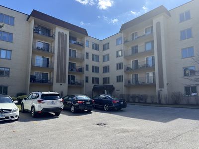 6433 W Belle Plaine Ave APT 302, Chicago, IL, 60634