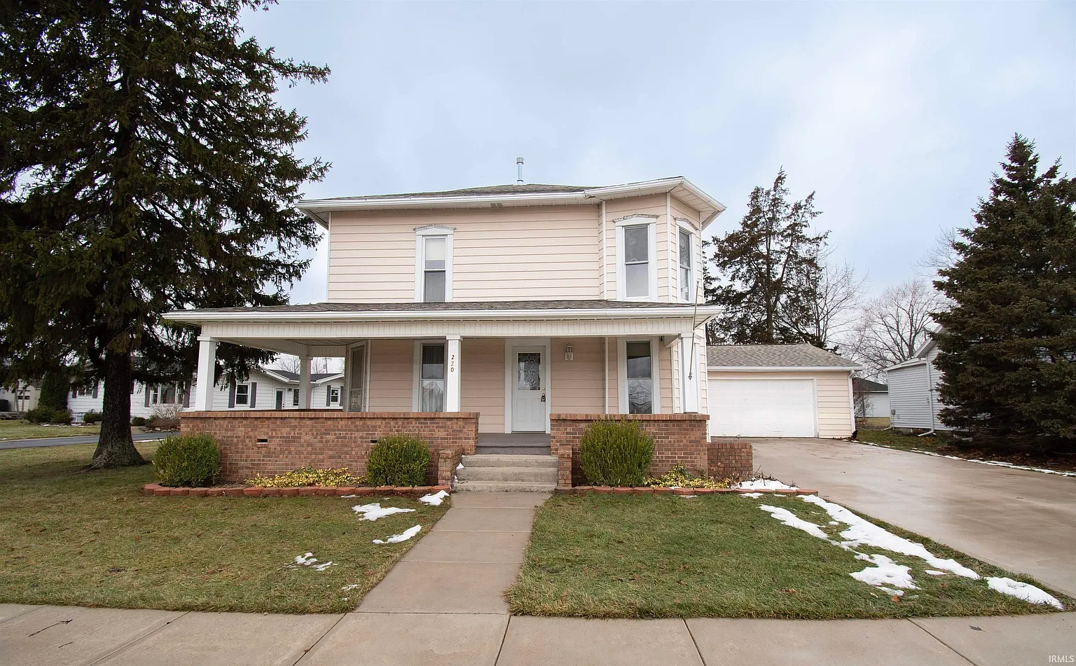 220 S Main St photo 1