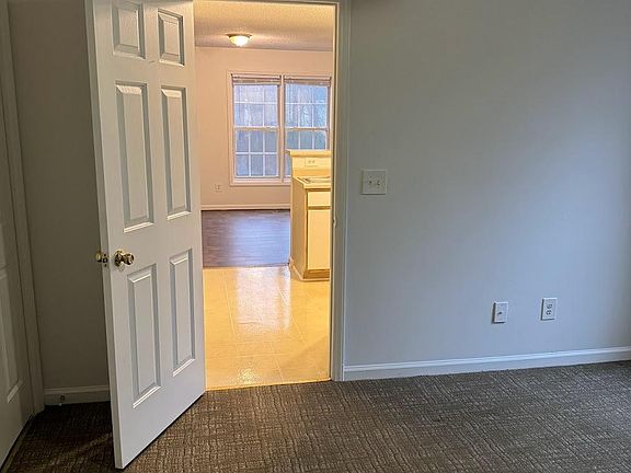 4th image of 468 Sorrell St APT 12