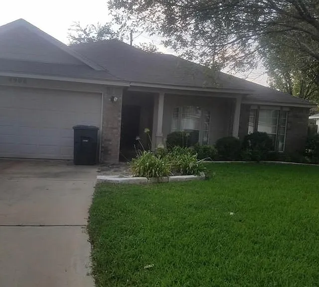 4908 J I Bruce Dr — Photo 1