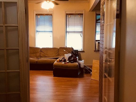 3rd image of 3019 30th Ave APT 3F