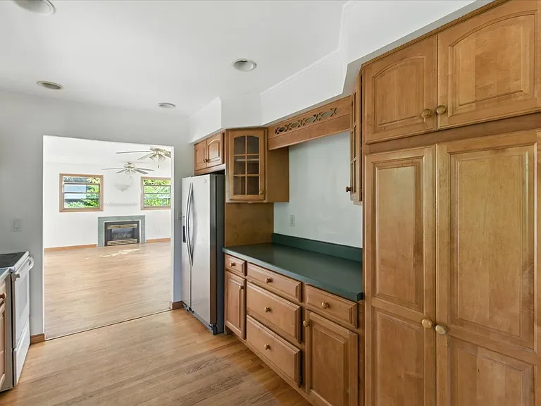 18 Maplewood Dr — Photo 17