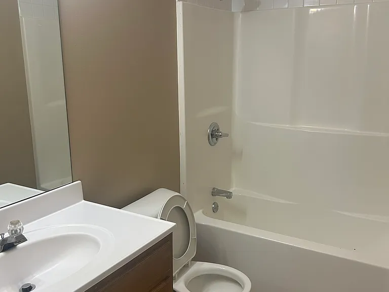 806 Smith Ave #B — Photo 9