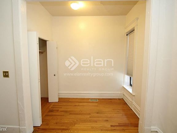 2nd image of 842 W Cornelia Ave #1