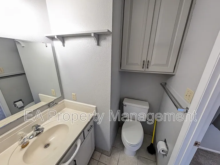 3204 La Veta Dr NE — Photo 17