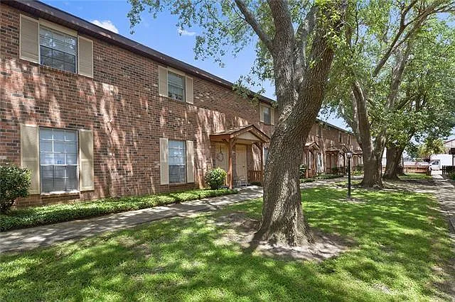 Building Photo - 1729 Newport Pl #9