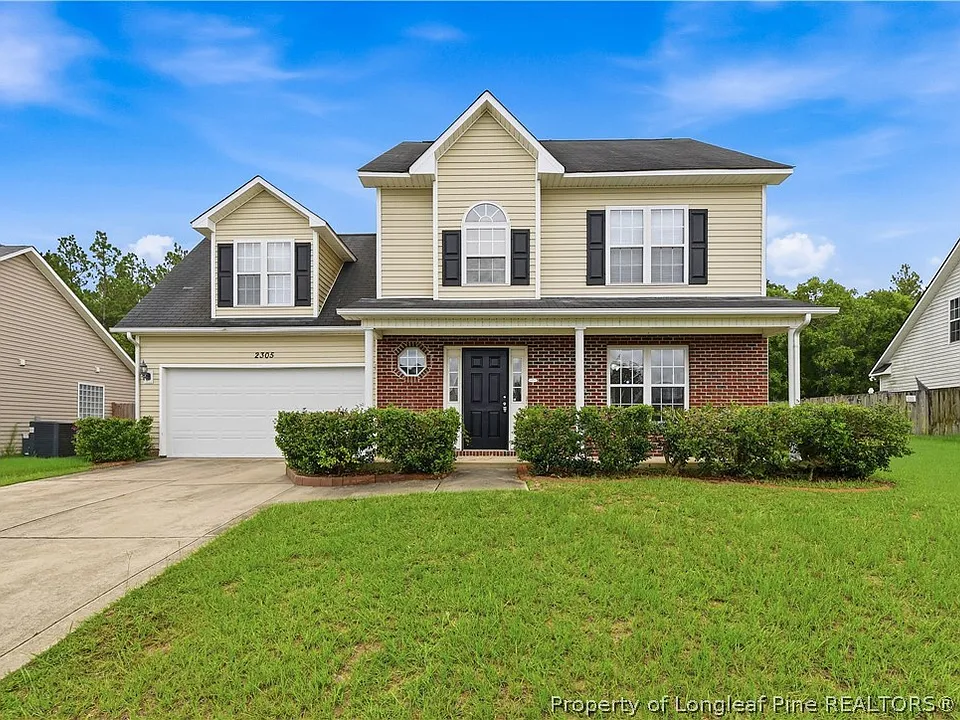 2305 Gray Goose Loop