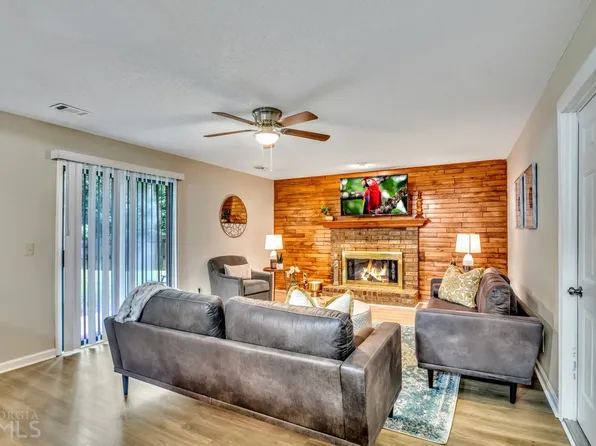 2025 Winsburg Dr NW, Kennesaw, GA 30144