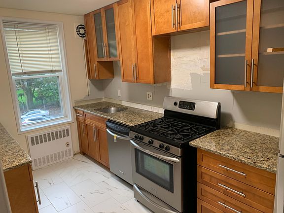 3rd image of 7 4th St #2U