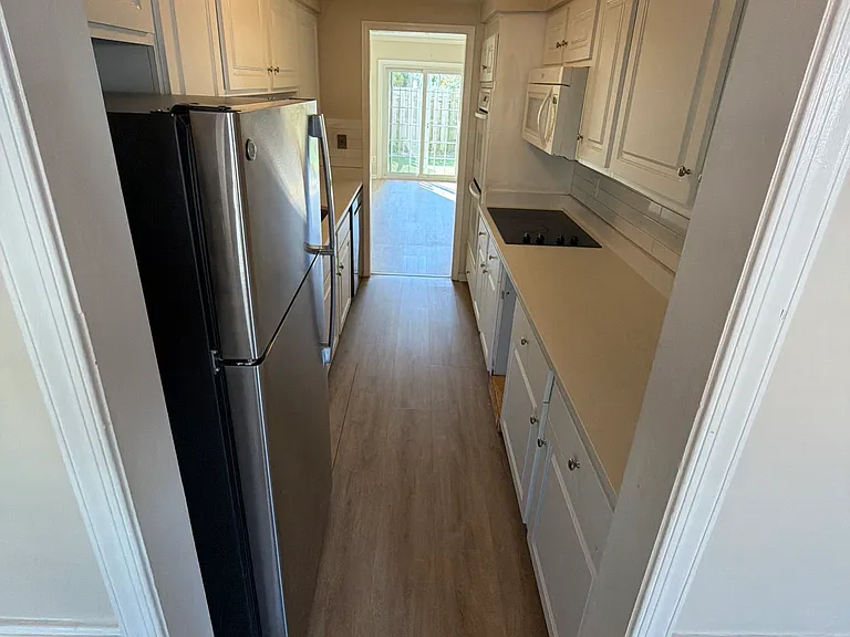 582 Tenbee Ln — Photo 15