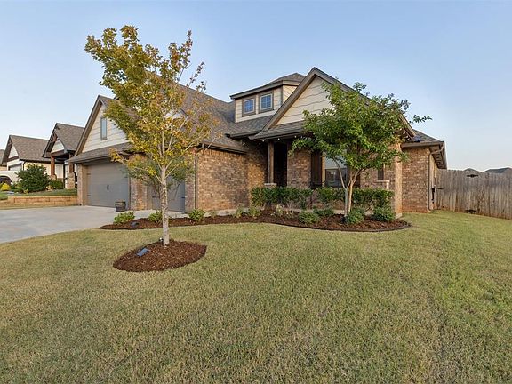 3rd image of 18800 Autumn Grove Dr