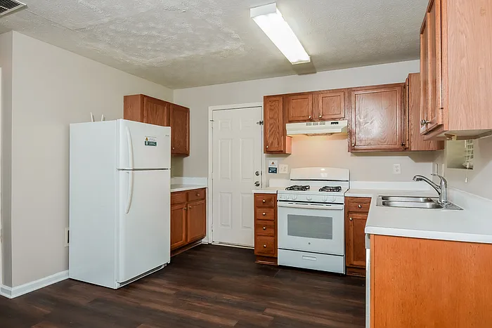 1350 Ambercrest Way — Photo 8