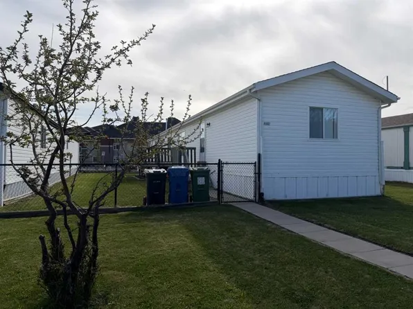 4612 W 59th St, Rocky Mountain House, AB T4T 1N9