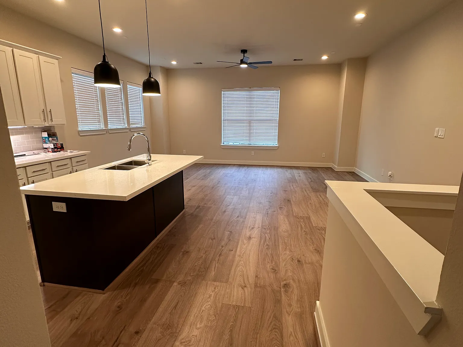 3 bed, 2.5 bath, 1540 sqft, $2,550 — Photo 4