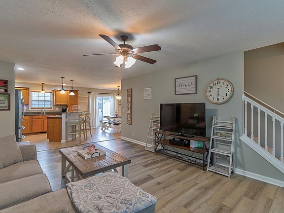 5th image of 11400 Aplomado Dr