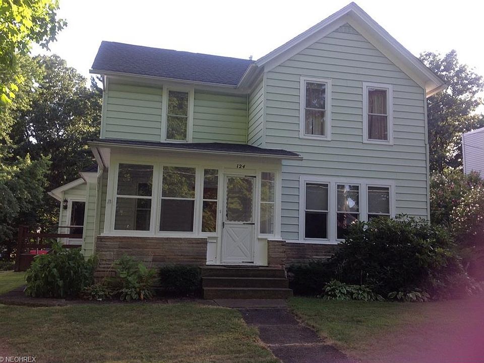 1st image of 124 W Marion St
