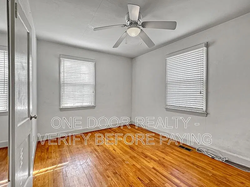 4 bed, 2.5 bath, 1185 sqft, $3,900 — Photo 4