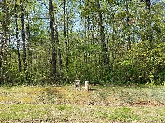 4th image of 121 Riverton Dr