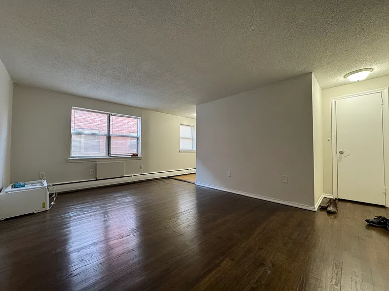 243-C2 Laurel St #C2 — Photo 1