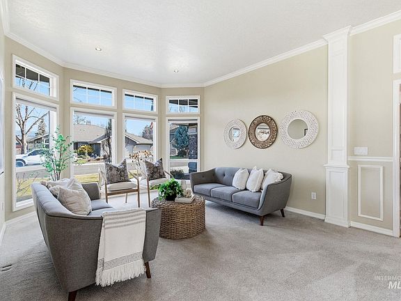 3rd image of 6273 N Fair Oaks Pl