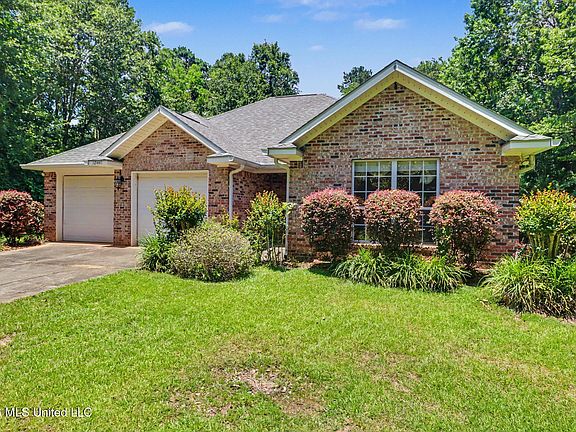 2nd image of 12440 Cypress Dr
