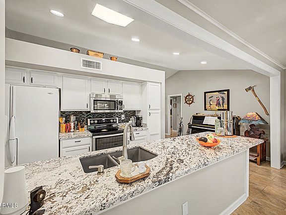 5th image of 13909 W SPRINGDALE Drive