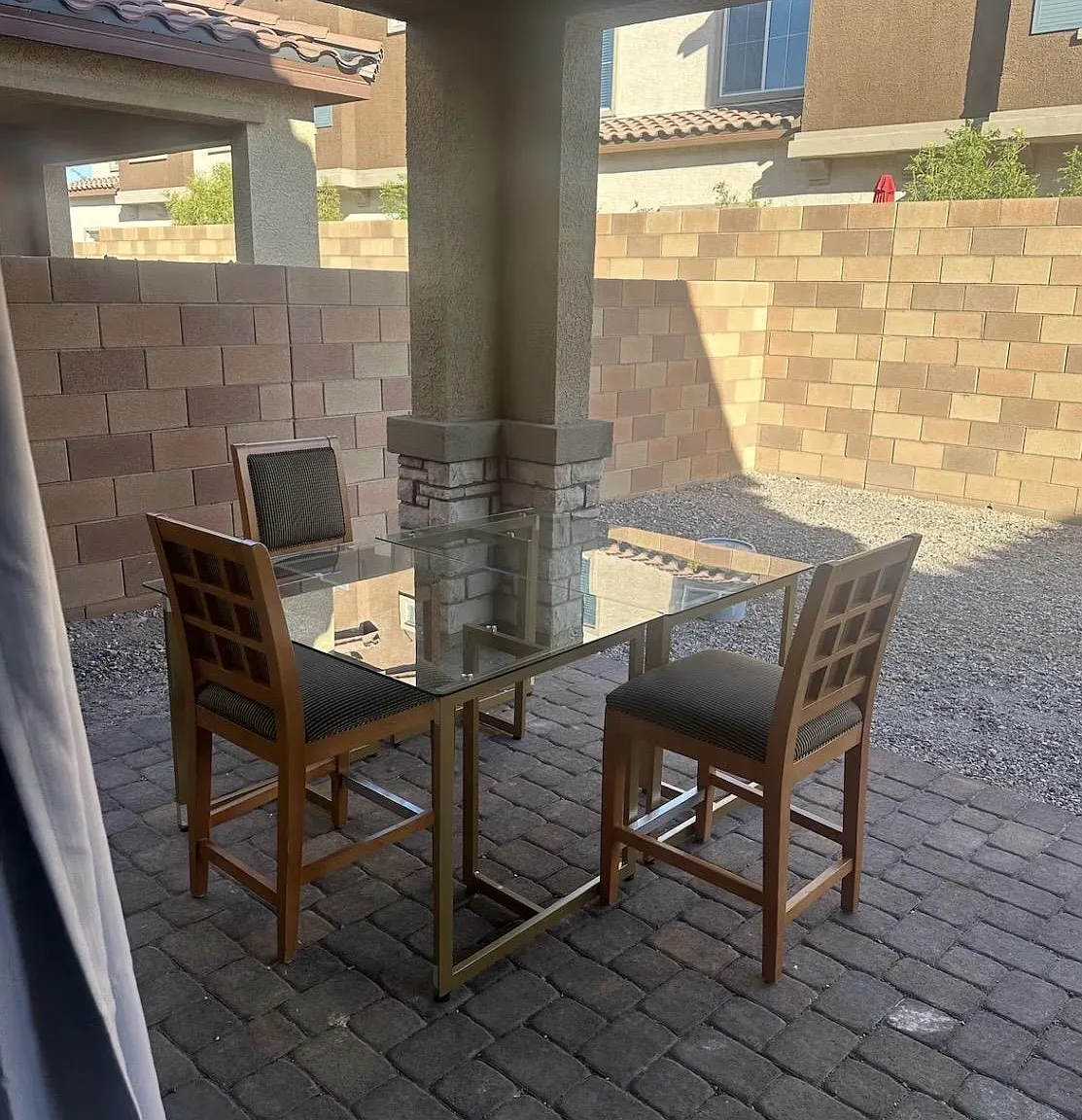 1 bed, 2.5 bath, 2000 sqft, $1,001 — Photo 3