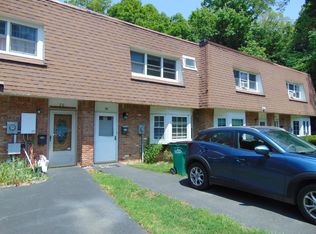 18 Roundtree Ct, Beacon, NY 12508