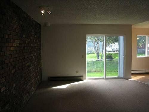Livingroom, View 2