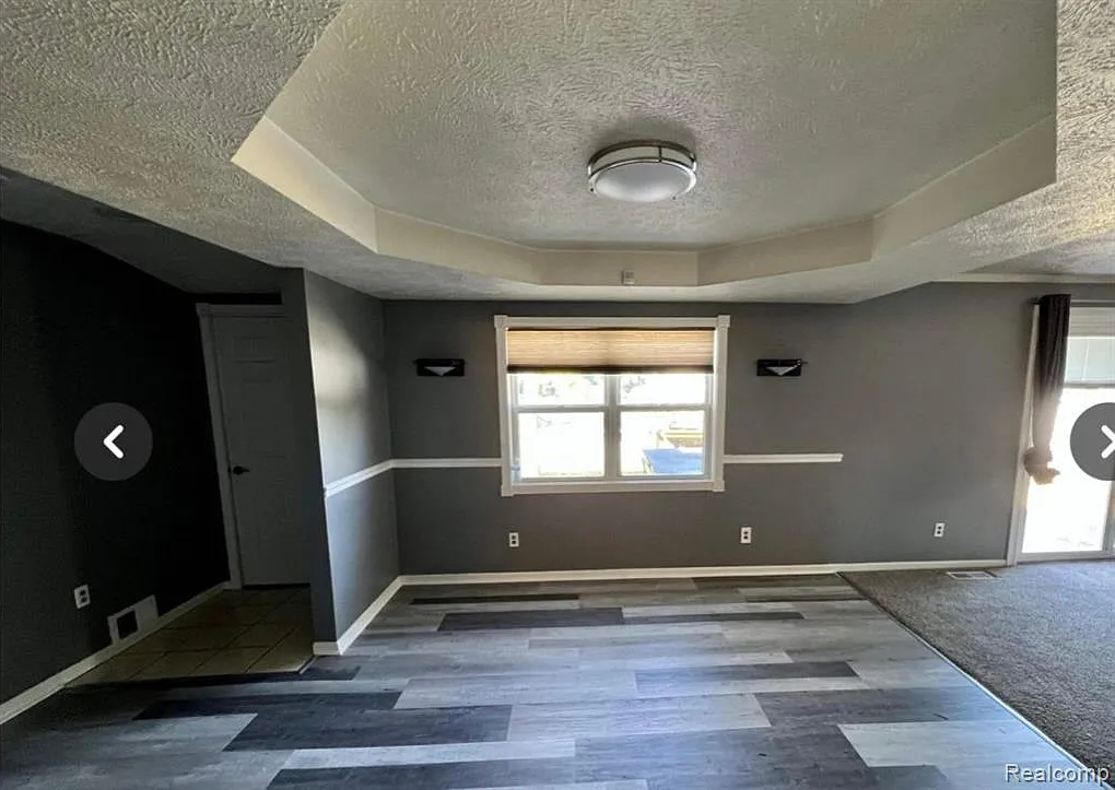 3 bed, 2099 sqft, $2,200 — Photo 4