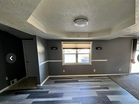4th image of 2414 Hialeah Dr