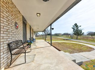 200 Brisco Rd, Marion, TX 78124