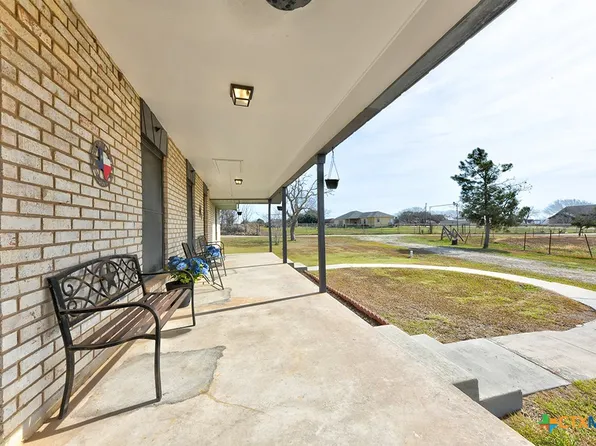 200 Brisco Rd, Marion, TX 78124