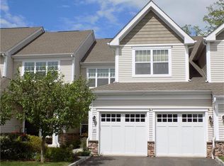 20 Wildwood Cir, Bethel, CT 06801