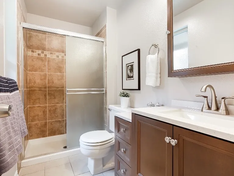 1512 Dayton Ct NE #1 — Photo 8