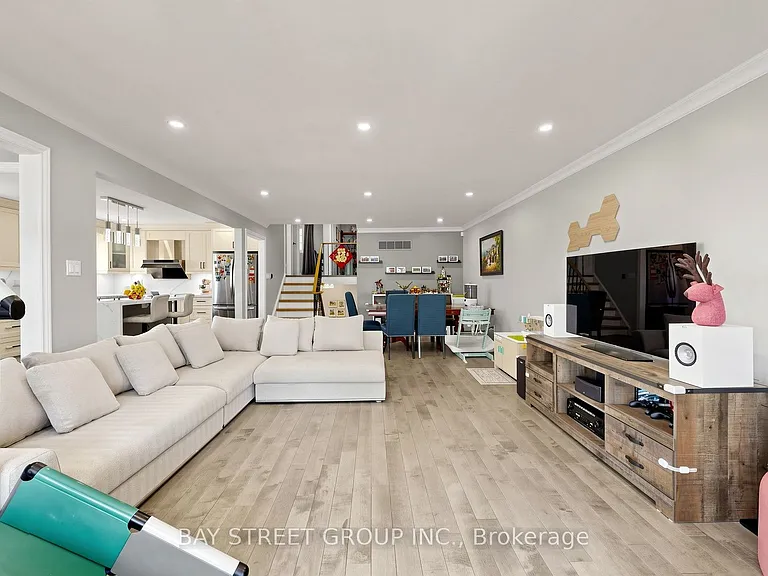 65 Bessarion Rd — Photo 8