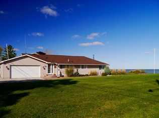 320 Killarney Beach Rd, Bay City, MI 48706