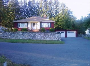 1 E Walnut St, Adams, MA 01220