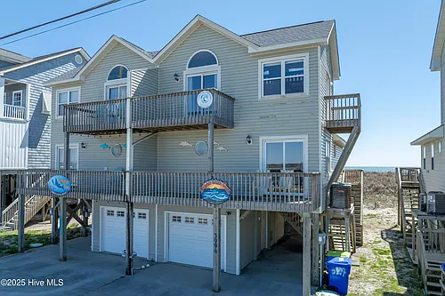 3994 Island Dr Photo 1