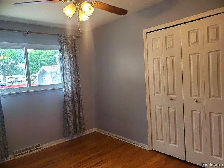 37515 Agar Dr — Photo 18