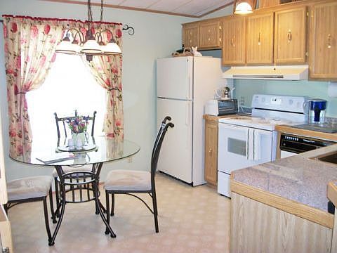 2nd image of 341 W Oak Cir