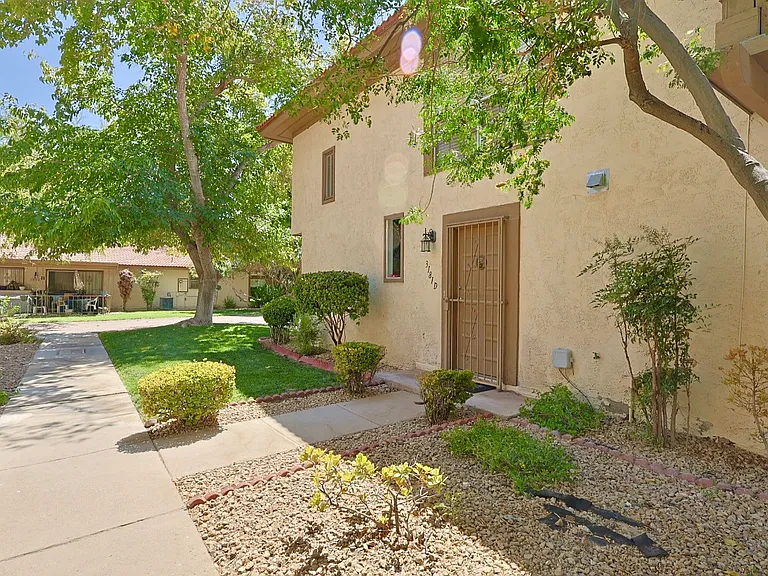 3181 Pinehurst Dr #D — Photo 6