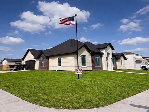 101 Finch Dr, Los Fresnos, TX 78566