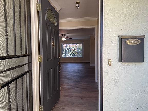 3rd image of 1813 W Benjamin Holt Dr